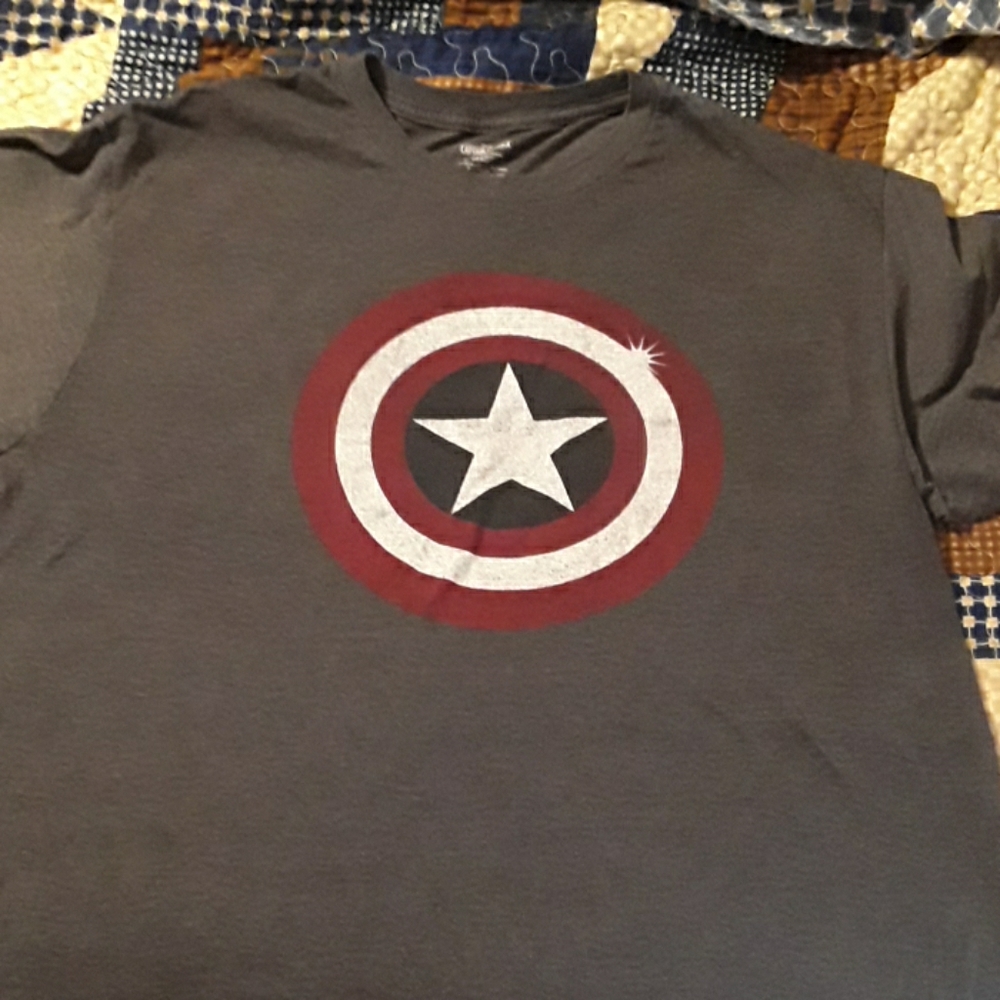 Mens Captin America tee